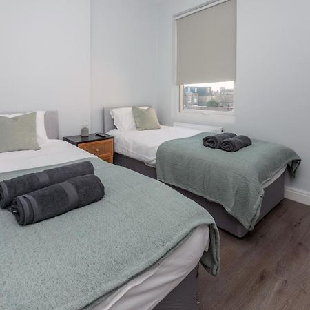 Taylor'S Apartment Wimbledon London Bagian luar foto