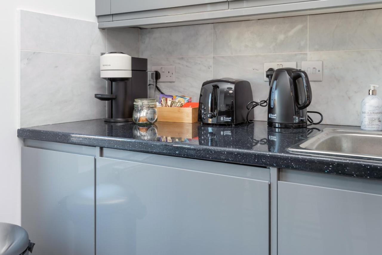 Taylor'S Apartment Wimbledon London Bagian luar foto